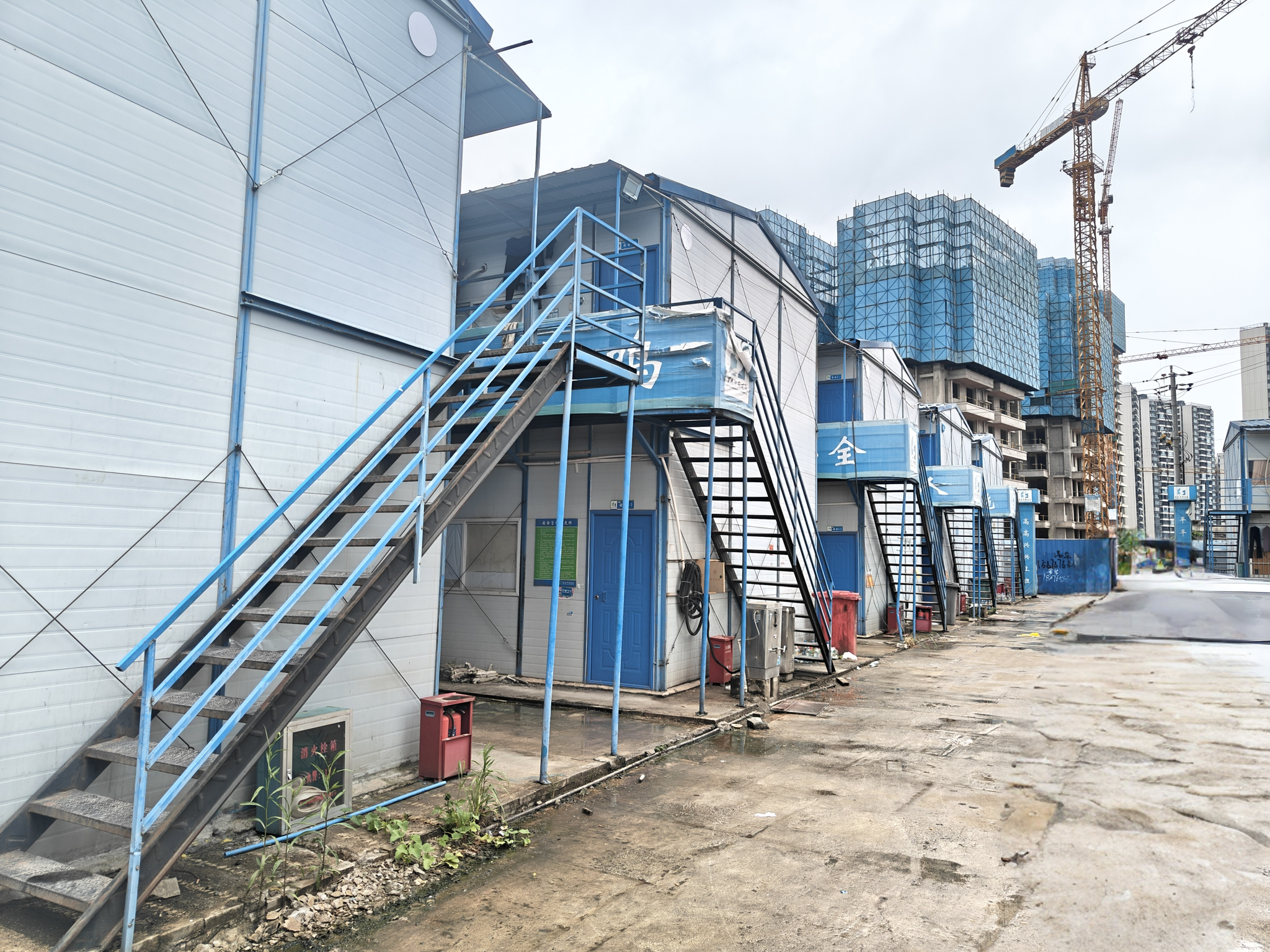 活动板房隔热_浙江活动板房升级解决方案_模块化建筑打包箱房厂家